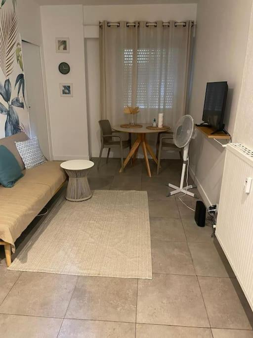 Jungle Appart Nisa Exterior foto